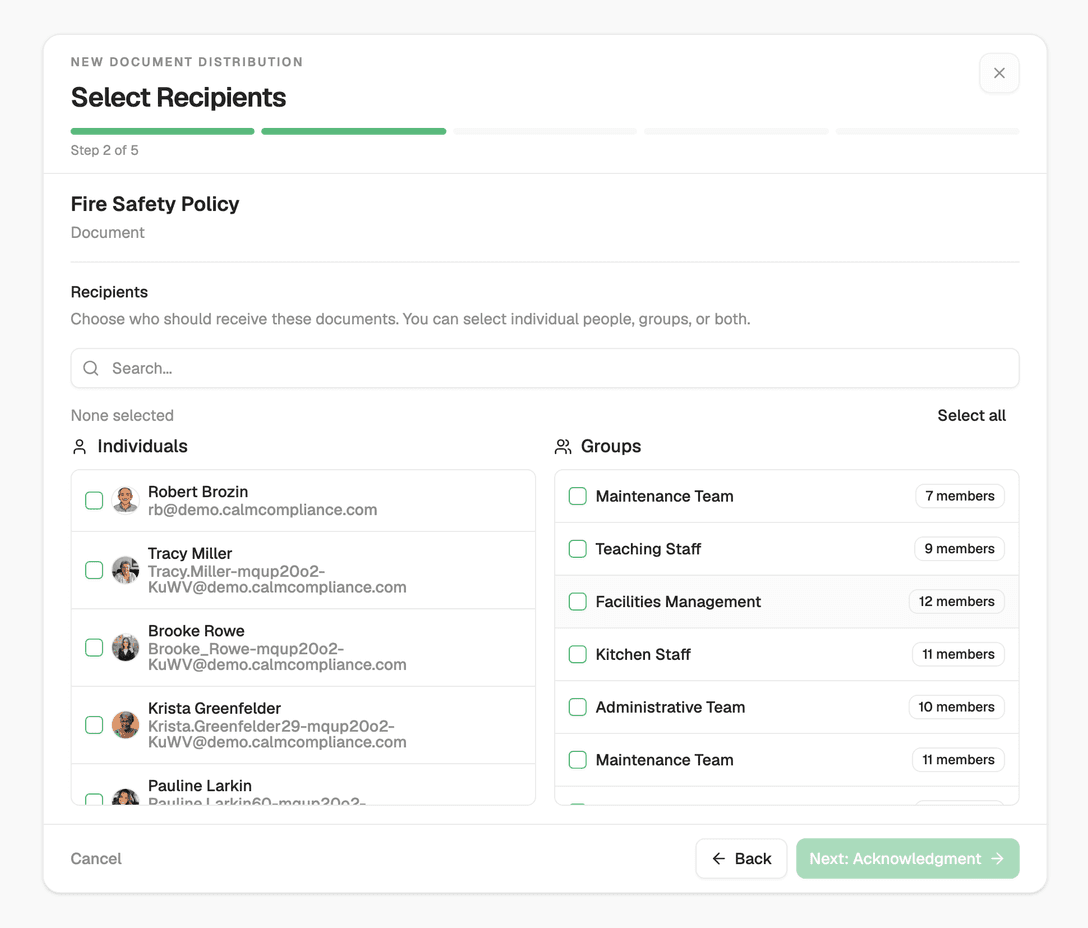 Document distribution wizard showing group recipients